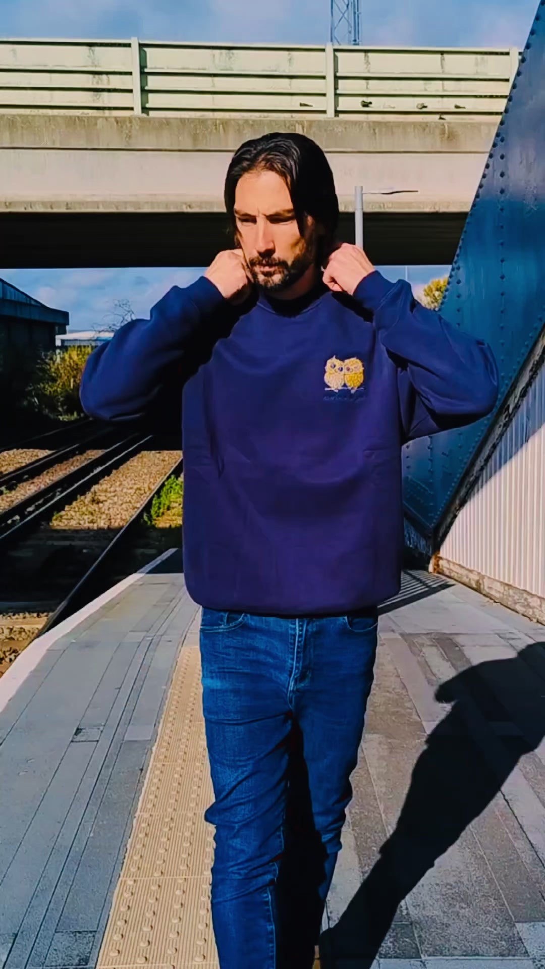 Night Owls Embroidered Sweatshirt Navy